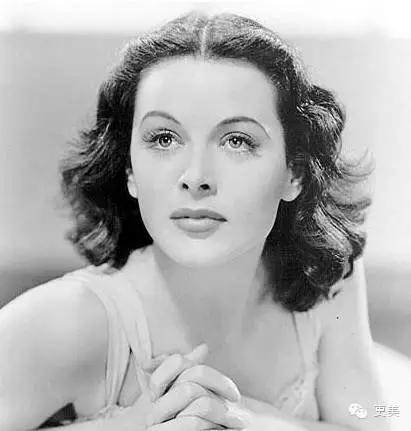 星空官网:微信回应被下架:暗黑模式下,微信“认怂”(图1) 星空官网