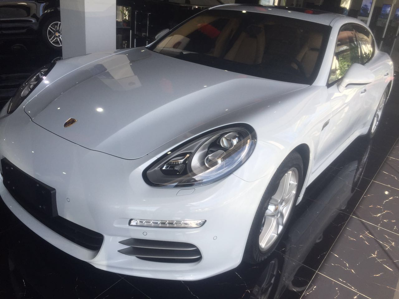 星空官网:格子登场遭球迷狂嘘崩溃流泪 本想留队却要被逼走?(图1) 星空官网