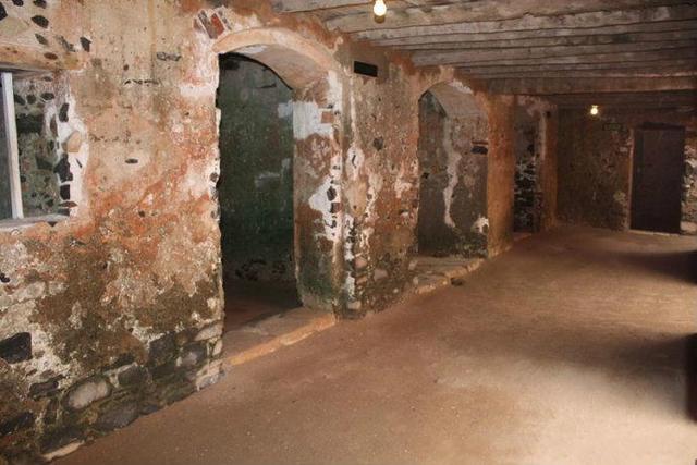 星空官网:差点惨案!巴萨全场仅1次射正 梅西回归也没辙(图1) 星空官网